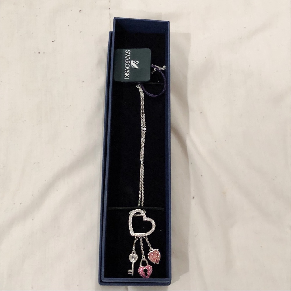 NWT SWAVORSKI Chrystal Heart Necklace